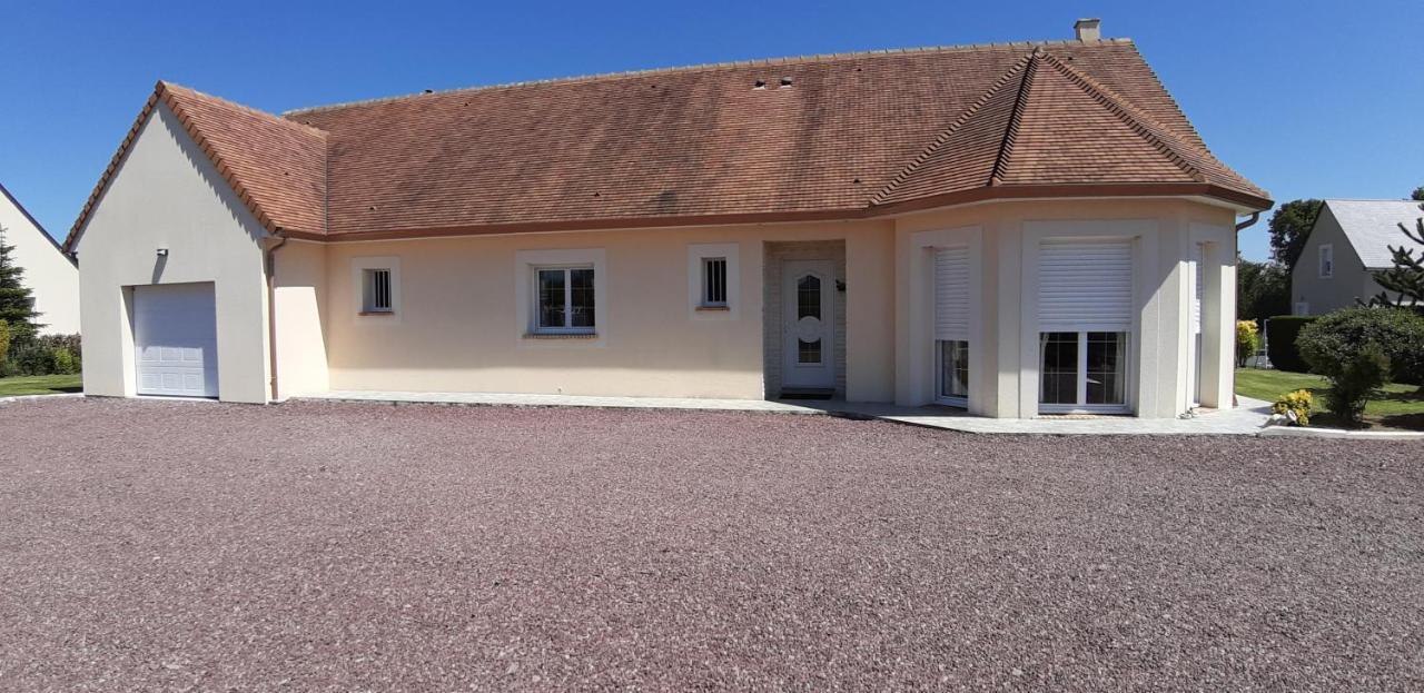 Gite "Au P'Tit Tourois" De Plain-Pied Tout Confort Avec Veranda Proche D'Omaha Beach Et De Bayeux Accueillant Les Animaux Exteriér fotografie